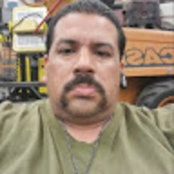 Meet your Posher, Alfredo - Picture 1 of 8